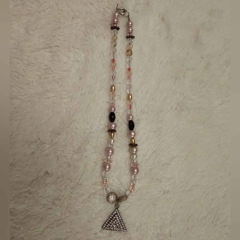 Short necklace